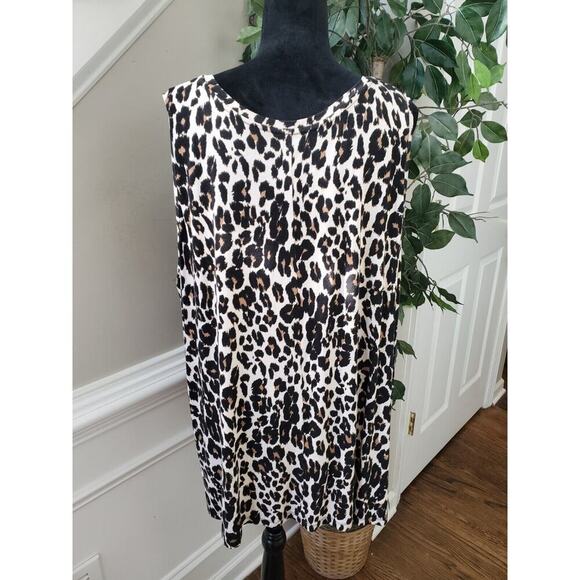 Lane Bryant Womens Beige Leopard print Rayon Casual V Neck Top Blouse Size 26/28 - Picture 7 of 10